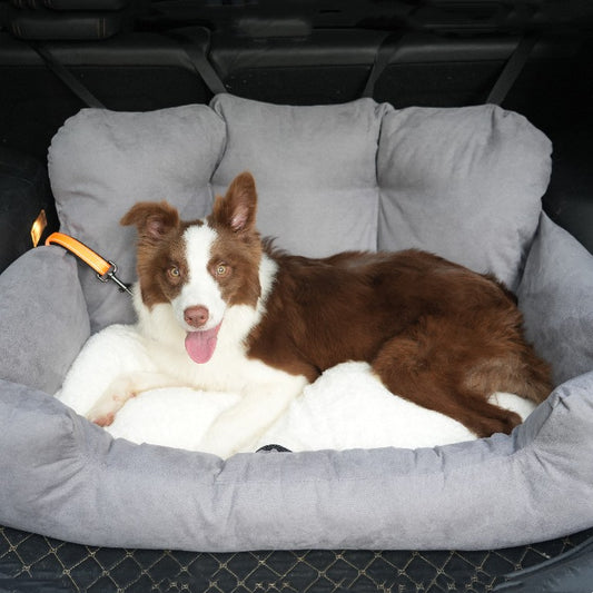 Padded car boot bed for dogs with raised sides